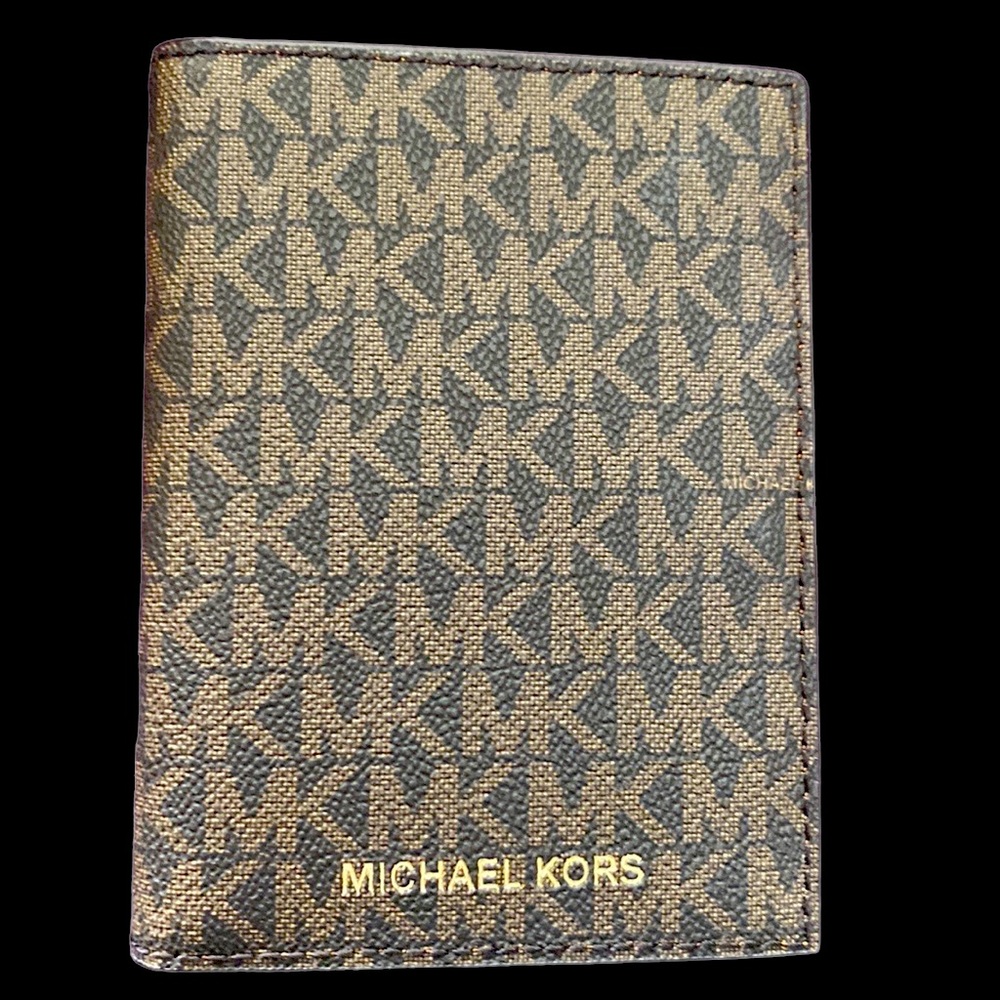 Michael Kors Bedford travel wallet